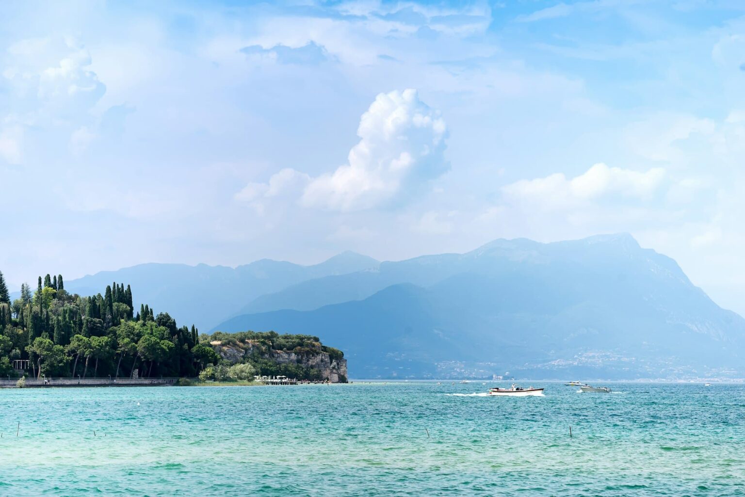 Esplorando Riva del Garda: Un Viaggio Tra Lago e Dolomiti – Italia Delight