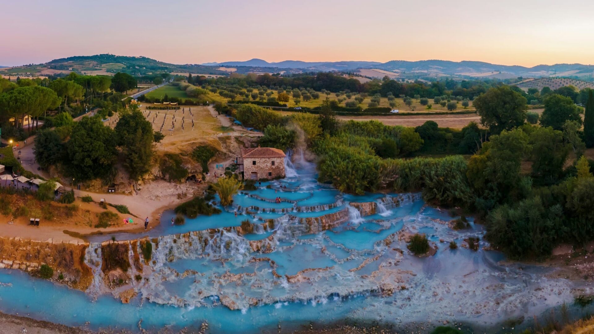 Toscane Italie, spa naturel avec cascades et sources d'eau chaude à Sa