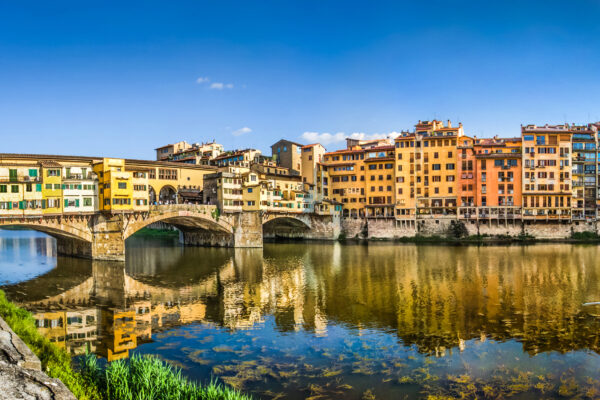 Overview of the Ponte Vecchio in Florence