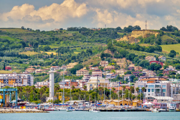 Veduta di San Benedetto del Tronto dal mare, Italia