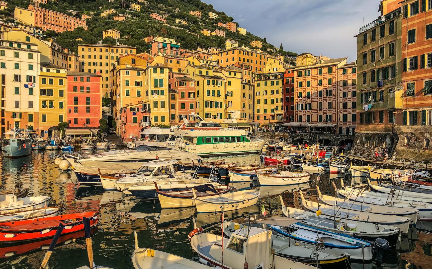 Le migliori sagre enogastronomiche d’Italia nel weekend 9-10 maggio 2026: da Camogli al Girotonno di Carloforte, guida completa