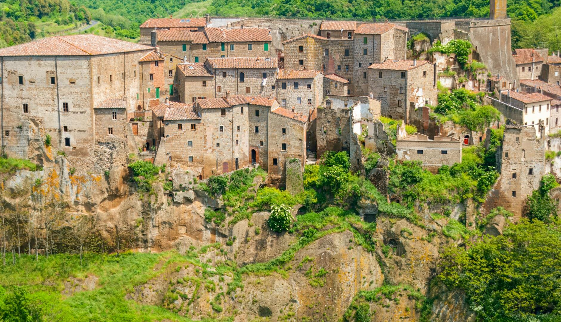Turismo lento a maggio 2026: le Cittaslow d’Italia per weekend autentici tra cultura e sostenibilità