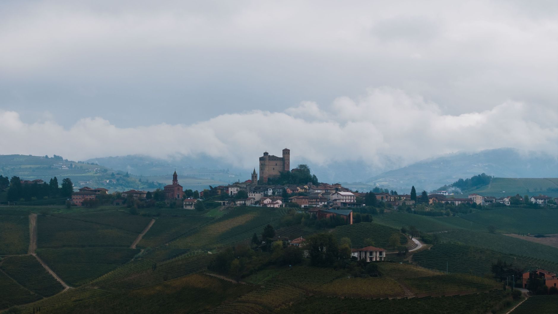 AI e itinerari enogastronomici: scopri sagre estive e borghi Slow Food con chatbot intelligenti