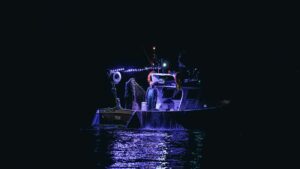 Notte delle Lampare a Cetara: il rito antico della pesca notturna e l’esperienza autentica del borgo costiero