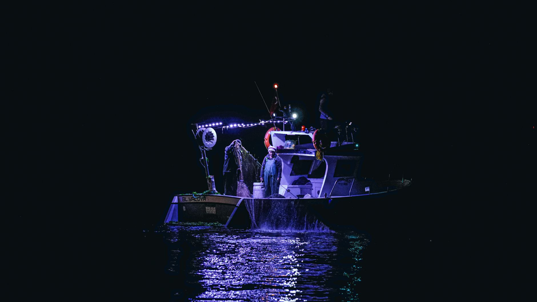 Notte delle Lampare a Cetara: il rito antico della pesca notturna e l’esperienza autentica del borgo costiero