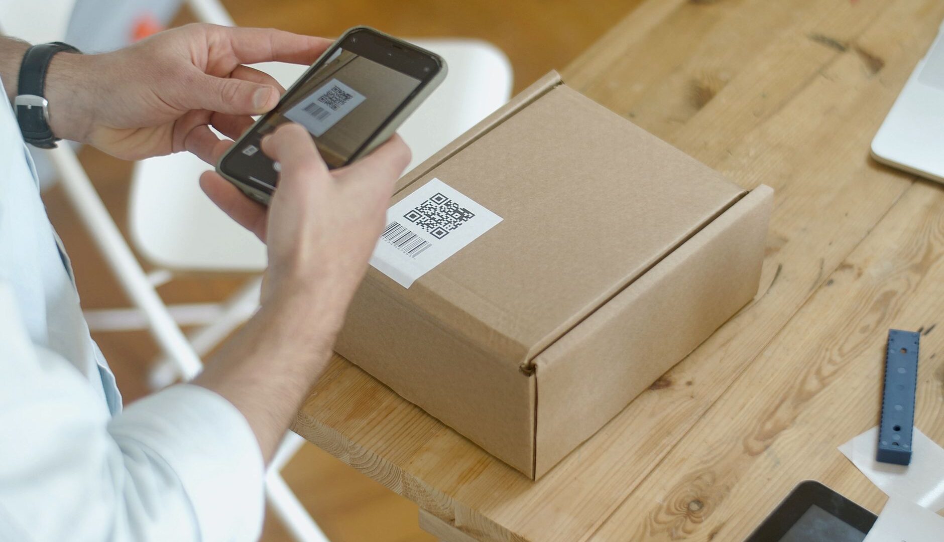 Tracciabilità digitale e blockchain nel cibo italiano: come la tecnologia preserva l’autenticità delle specialità DOP da produttore a tavola
