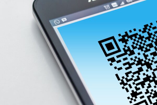 Filiera trasparente: come riconoscere le produzioni italiane tracciabili tramite app e blockchain nel 2026