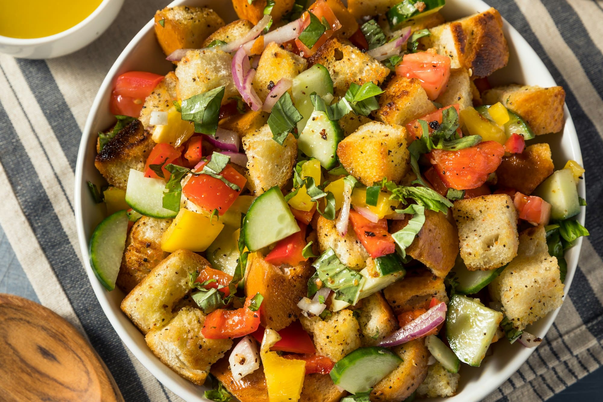 Insalata Di Pane Panzanella Italiana Fatta In Casa