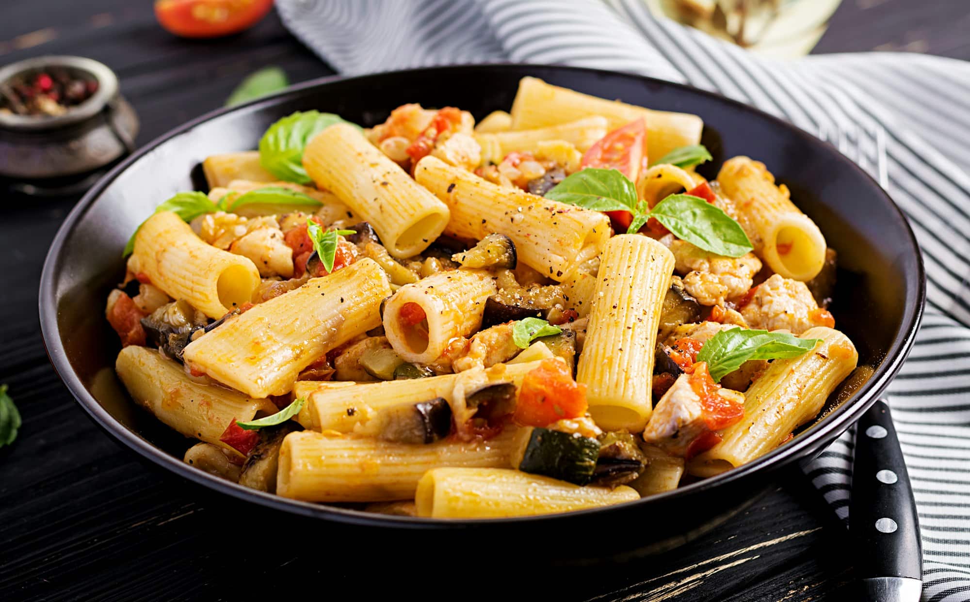 Rigatoni con pasta e pollo