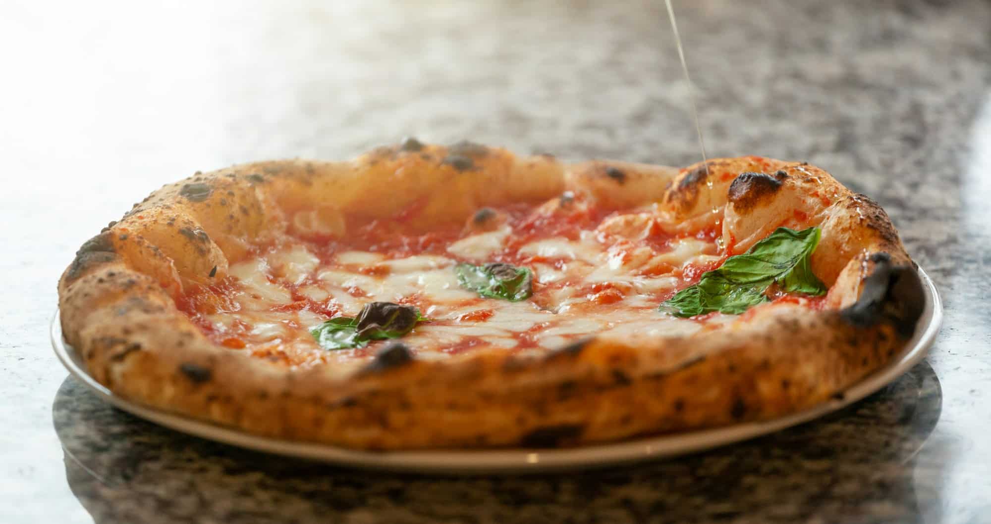 Pizza Margherita a Napoli