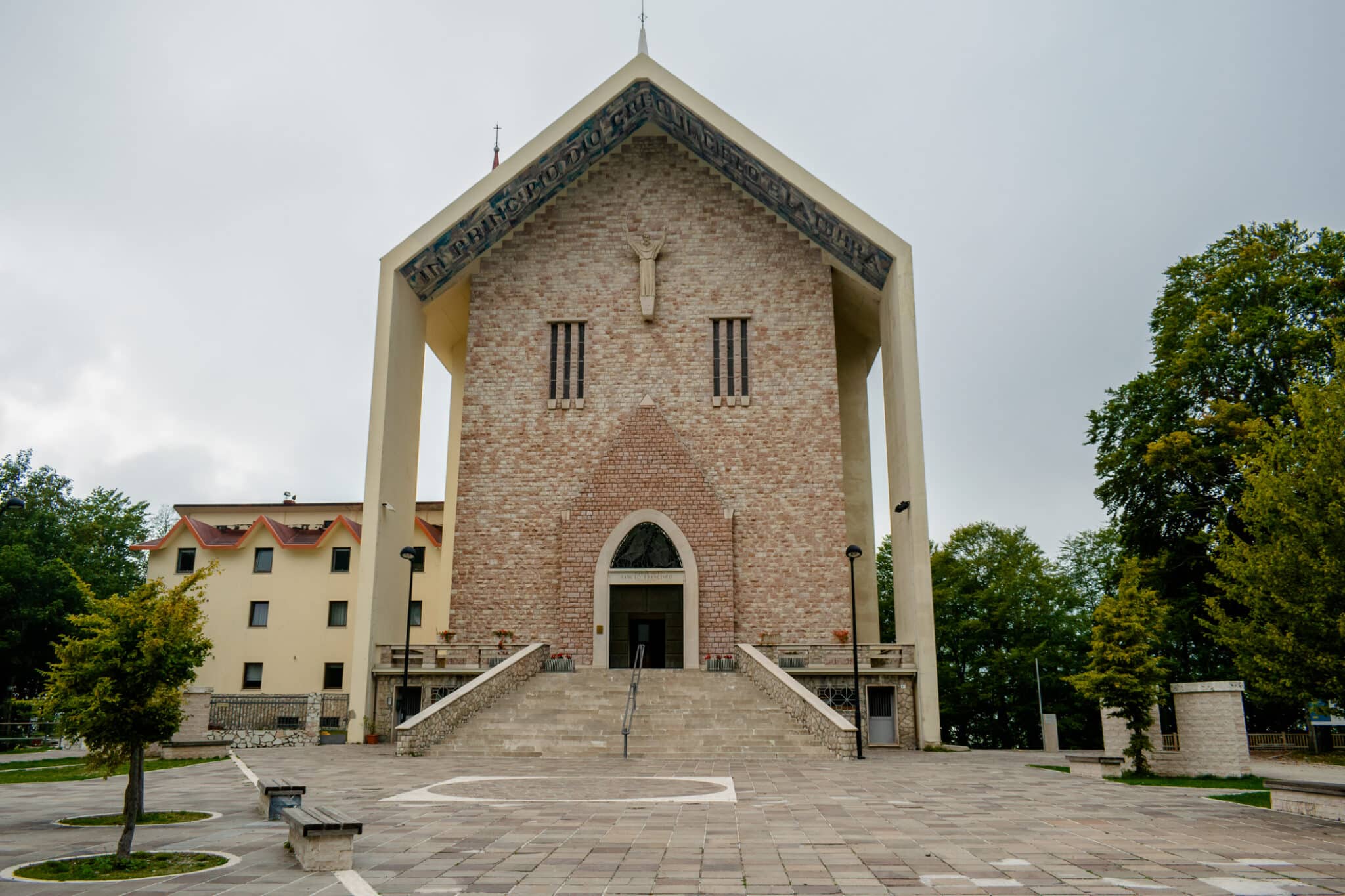 Chiesa nel Centro del Paese a Terminillo