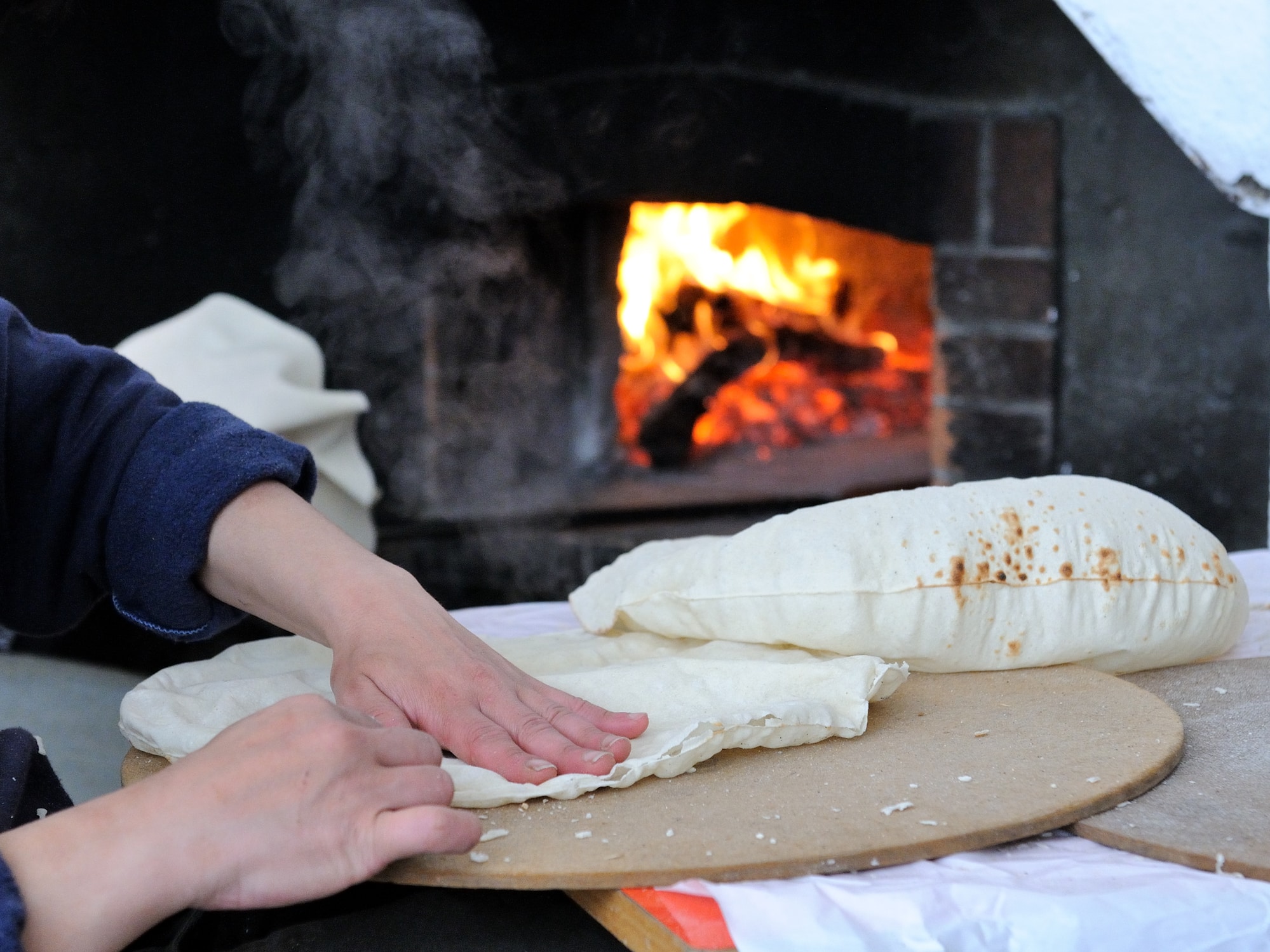 Pane Carasau. Il Carasau è un pane tipico sardo, diffuso in tutta l'isola è conosciuto come il Carasau della Musica Italiana.