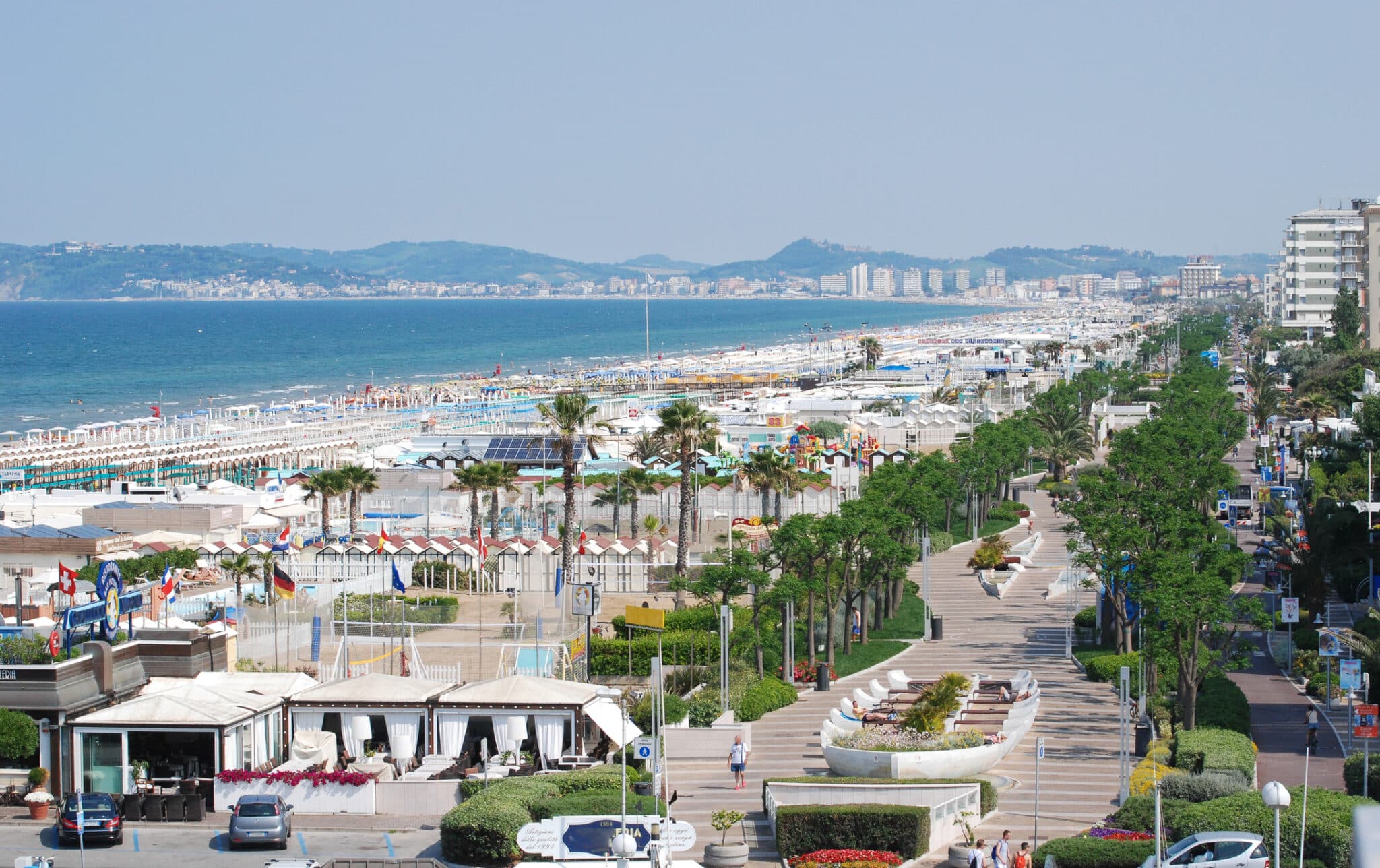 Spiaggia di Riccione, lungomare e mare Adriatico.