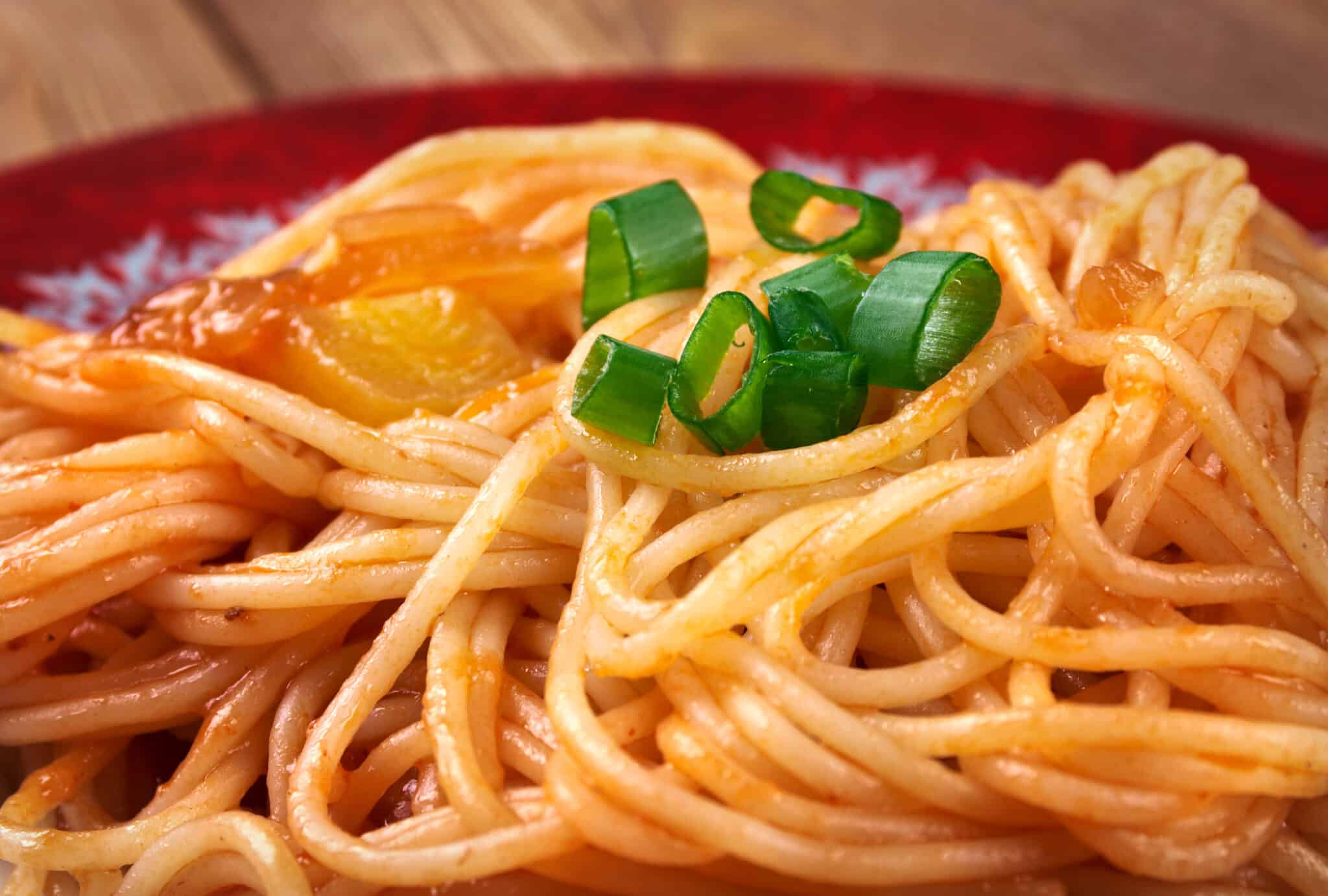 Maccheroni alla Chitarra - 一种意大利阿布鲁佐地区典型的鸡蛋面食